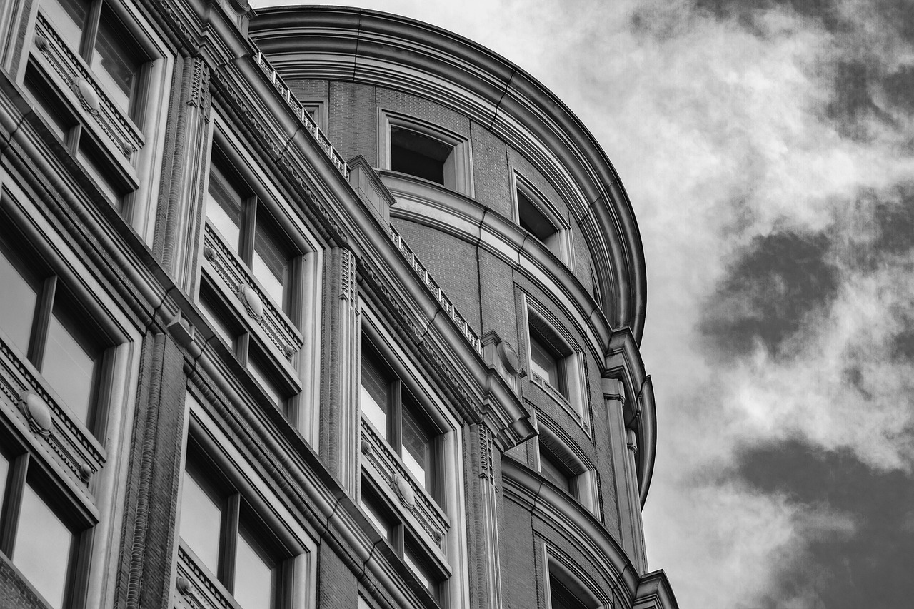 Imagen del artículo: El Congreso rechaza los decretos de vivienda: tres medidas que te protegían quedan en suspenso (edificio)
